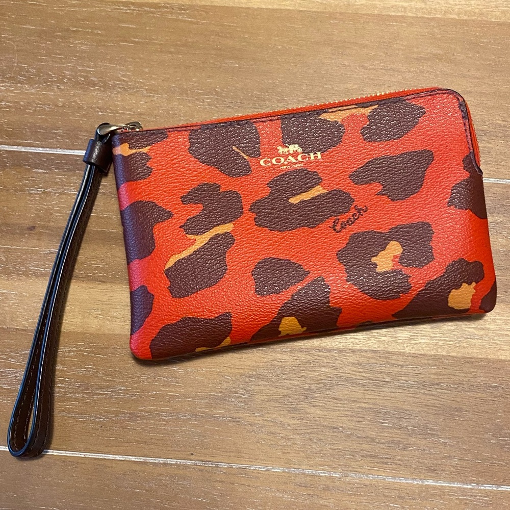 Coach Corner Zip Leopard Wristlet